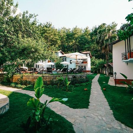 Hotel Forest Gate Гьоджек Екстер'єр фото