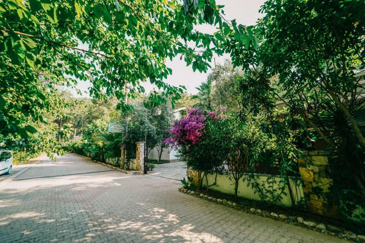 Hotel Forest Gate Гьоджек Екстер'єр фото