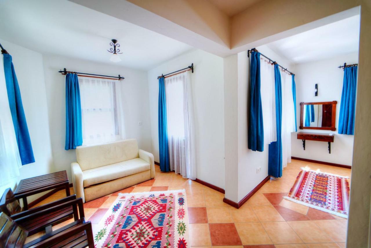 Hotel Forest Gate Гьоджек Екстер'єр фото