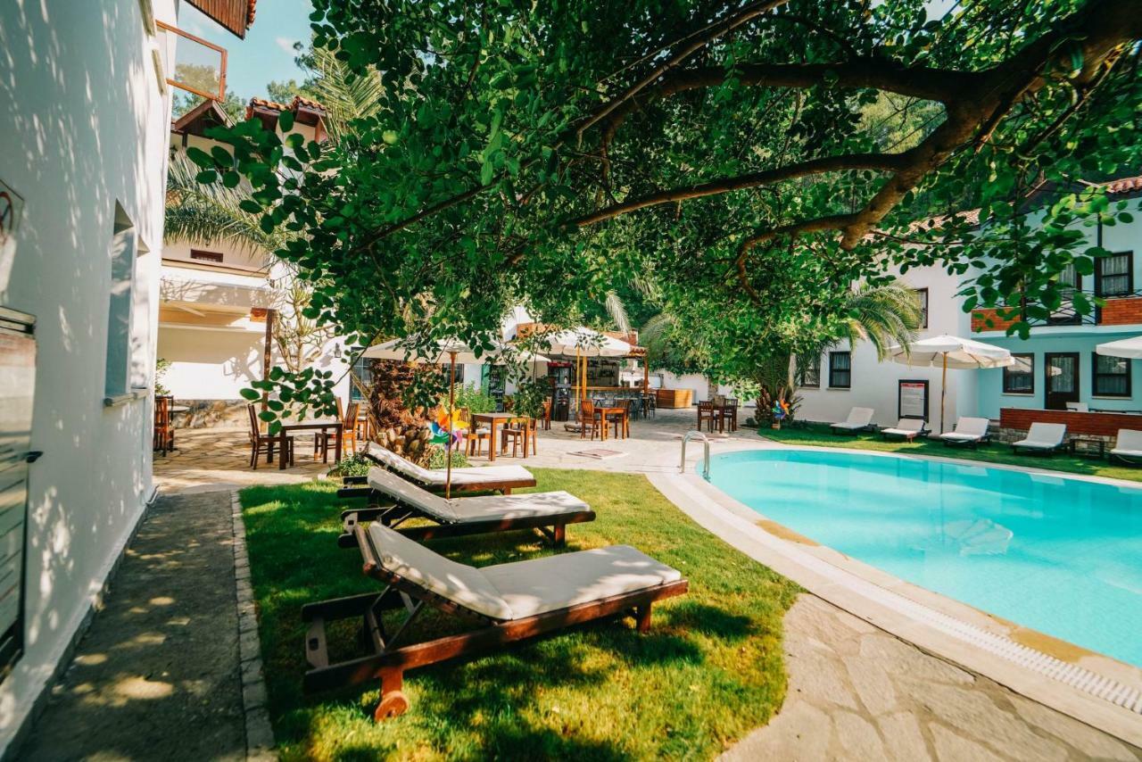 Hotel Forest Gate Гьоджек Екстер'єр фото