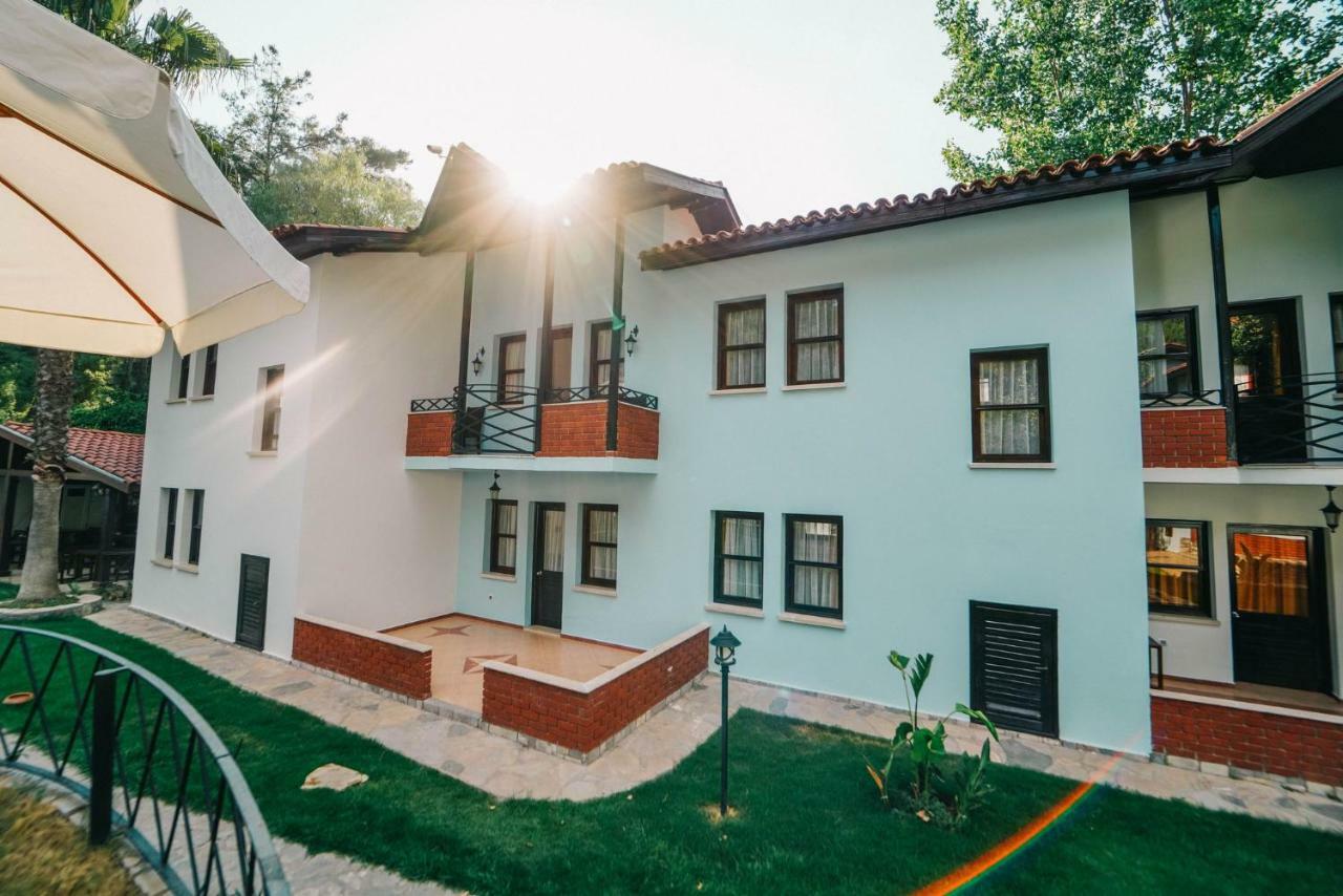 Hotel Forest Gate Гьоджек Екстер'єр фото