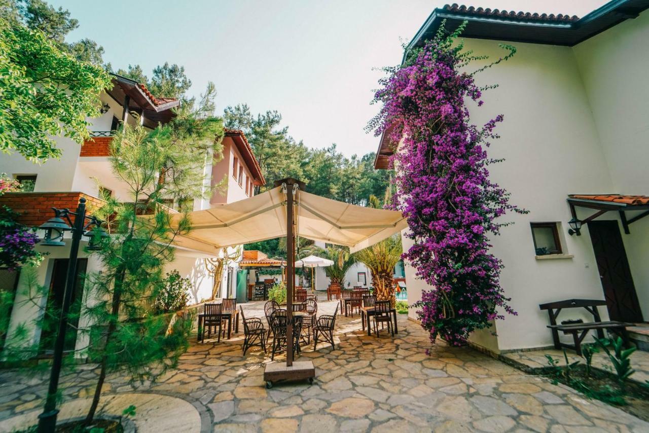 Hotel Forest Gate Гьоджек Екстер'єр фото